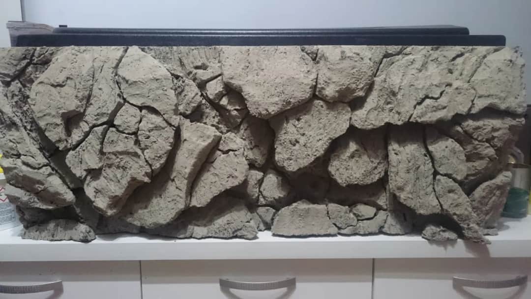 Jak zrobić tło do akwarium ze styropianu - proste kroki i porady