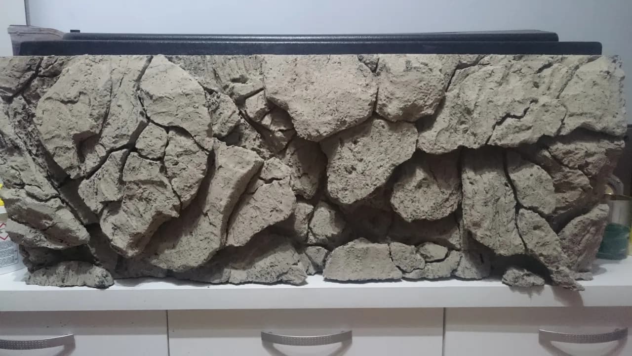 Jak zrobić tło do akwarium ze styropianu - proste kroki i porady Jak zrobić tło do akwarium ze styropianu - proste kroki i porady