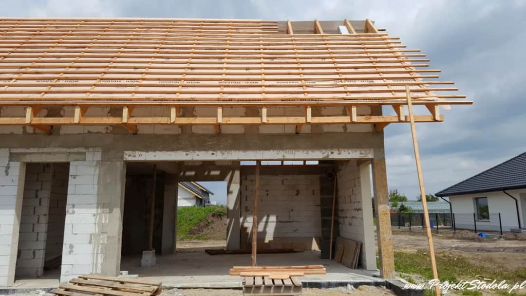 Ile kosztuje stan surowy otwarty? Koszty budowy domu w Polsce