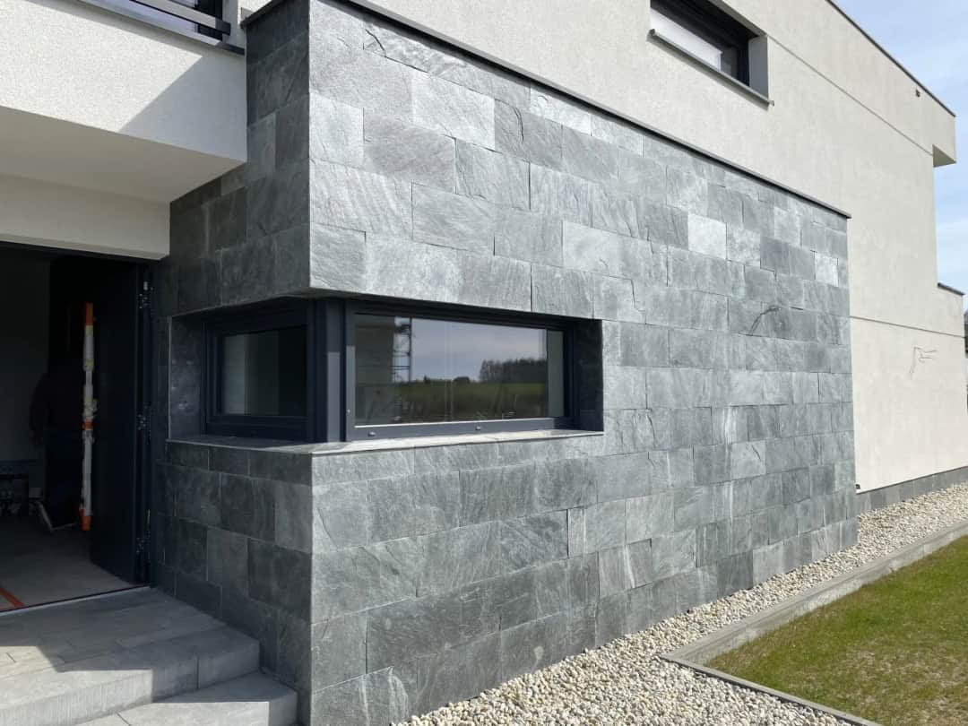 Kamień naturalny na elewacje: trwałość i elegancja Twojego domu