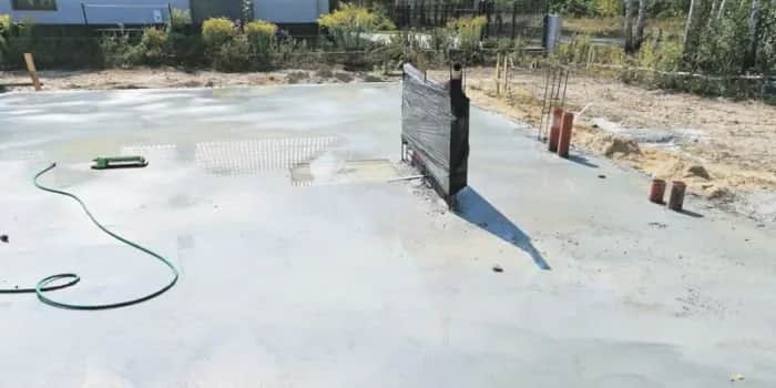 Jak wyrównać ściany pod płytki: najlepsze materiały i metody