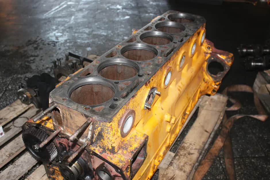 Ile kosztuje remont silnika MF 255? Poznaj ukryte wydatki i oszczędności