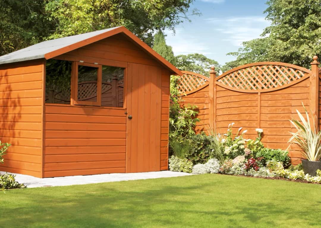 Czym pomalować stary drewniany dom, aby uniknąć kosztownych błędów?