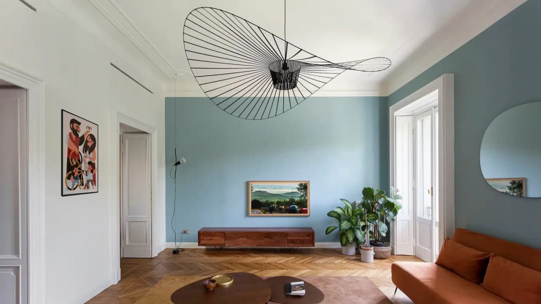 Jak ukryć telewizor na ścianie i odmienić wygląd swojego wnętrza